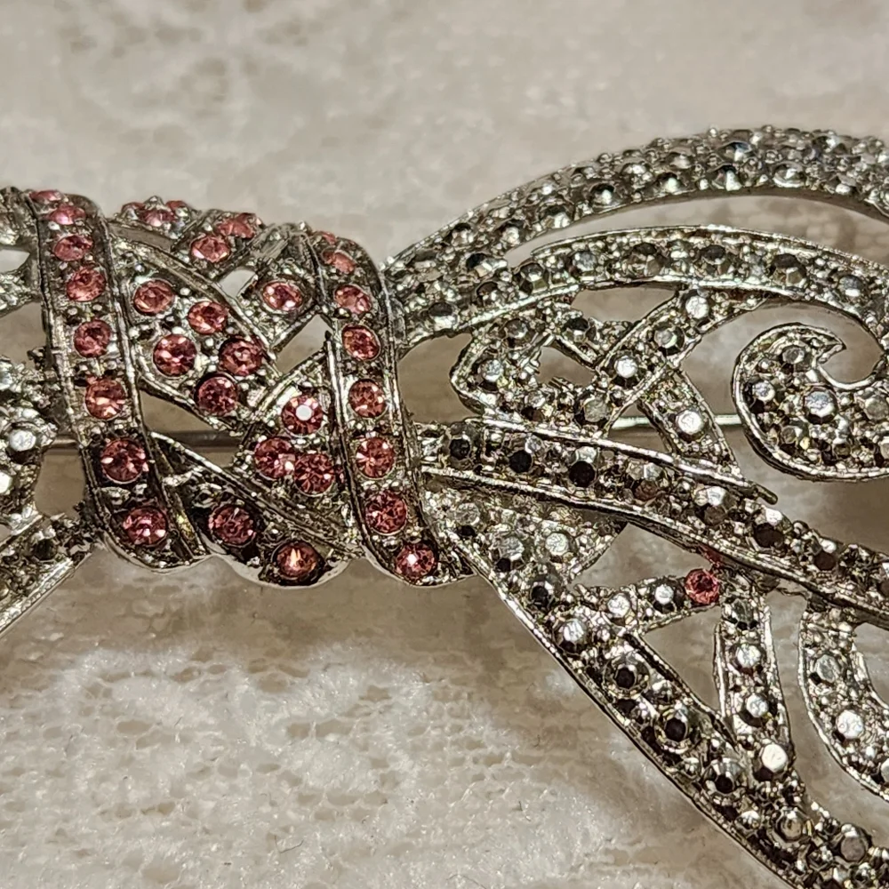 None vintage bow